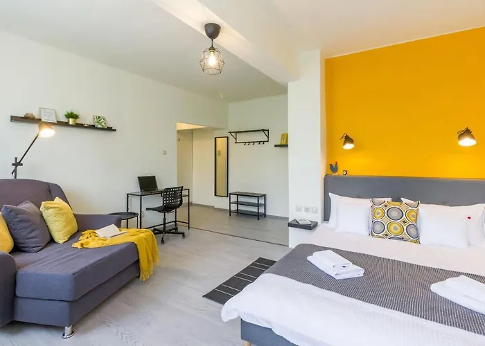 Апартаменты My Place Downtown